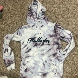 Hollister Purple and White Sweater Tie-Dye Design